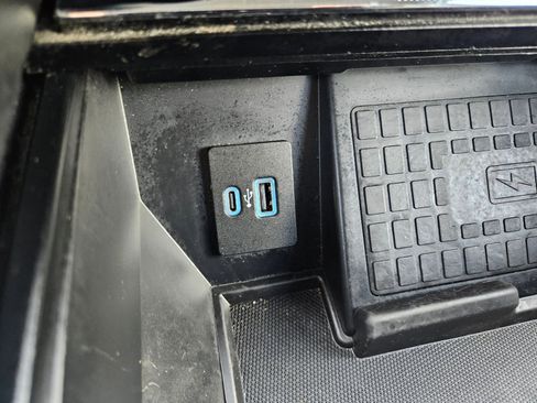 Used 2022 Ford F150 Lariat w/ Equipment Group 502A High image 19