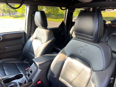 Used 2025 Ford Bronco Outer Banks AWD/4WD image 18