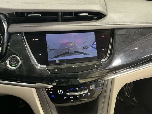 Used 2025 Cadillac XT6 Premium Luxury w/ LPO, Floor Liner Package AWD/4WD image 20