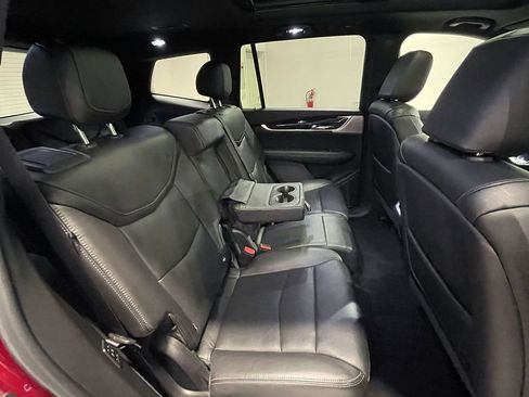 Used 2020 Cadillac XT6 Premium Luxury AWD/4WD image 28