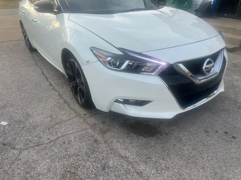 Used 2017 Nissan Maxima 3.5 SL FWD image 3
