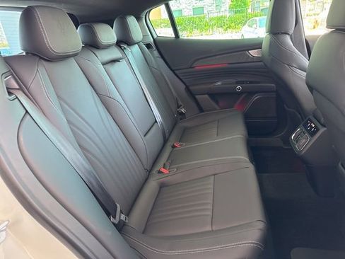 New 2025 Maserati Grecale Modena image 17