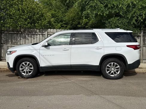 Used 2018 Chevrolet Traverse LT image 2