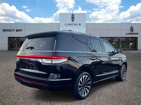 Certified 2022 Lincoln Navigator Reserve image 4