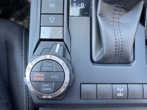 New 2025 Toyota Tacoma TRD Off-Road AWD/4WD image 40