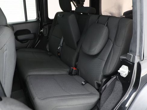 Used 2023 Jeep Wrangler Unlimited w/ Cold Weather Group image 12