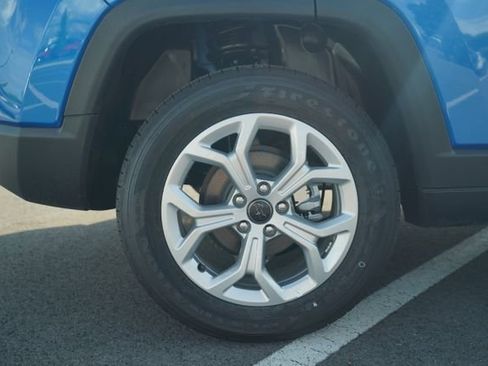 New 2025 Jeep Compass Sport image 40