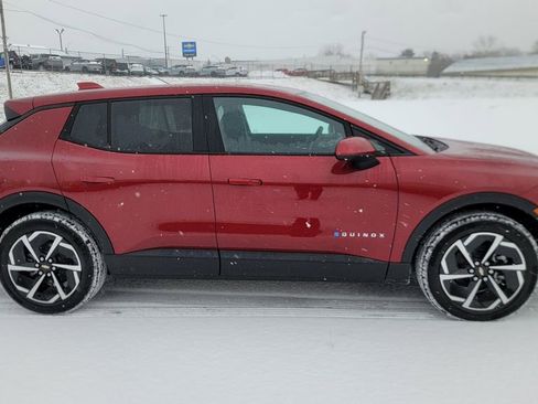 New 2026 Chevrolet Equinox EV LT image 14