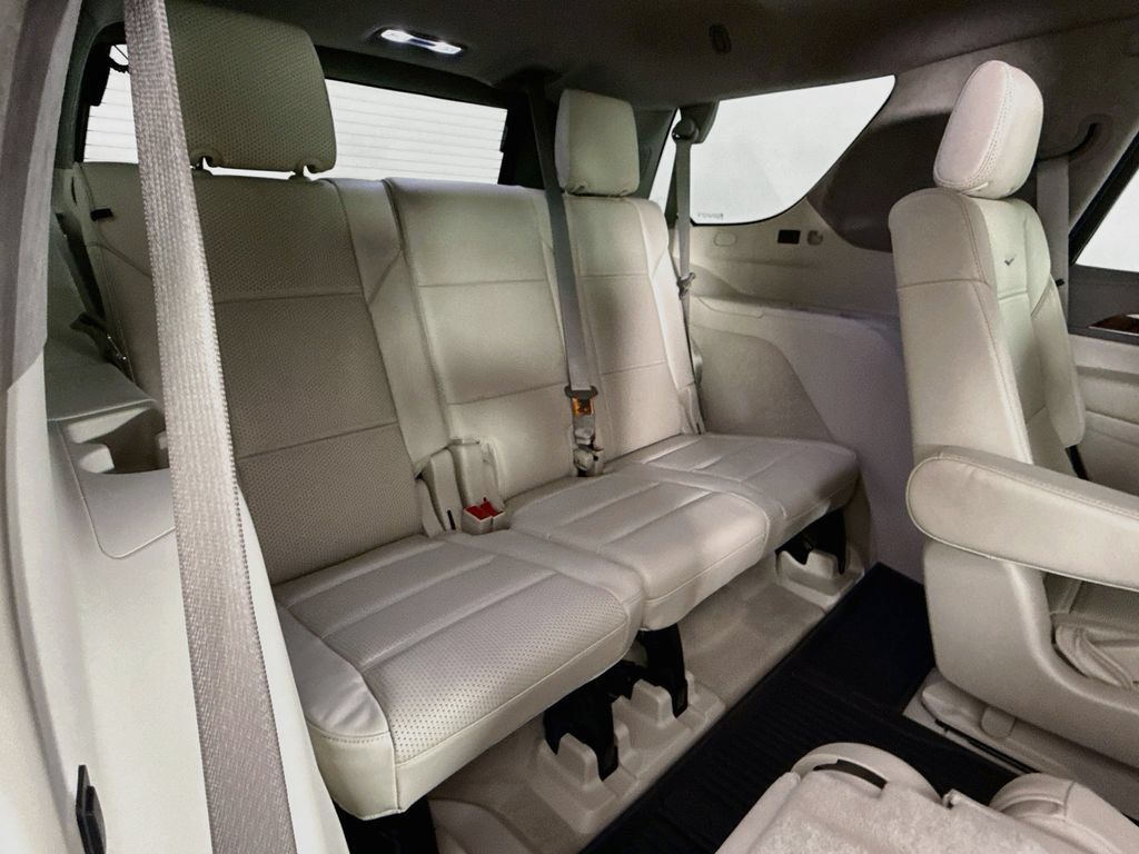 Used 2024 Cadillac Escalade Sport Platinum w/ LPO, ONYX Package AWD/4WD image 29