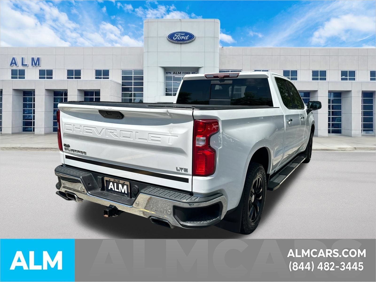 Used 2021 Chevrolet Silverado 1500 LTZ w/ Technology Package AWD/4WD image 5