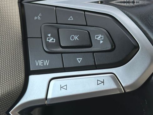 Used 2021 Volkswagen Atlas SE image 19