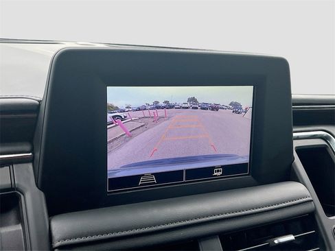 Used 2024 Chevrolet Suburban LS image 13