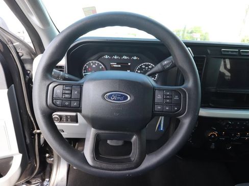 Used 2024 Ford F250 XL w/ STX Appearance Package AWD/4WD image 18