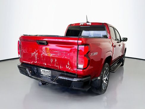 Used 2024 Chevrolet Colorado Z71 w/ Z71 Convenience Package 2 AWD/4WD image 7