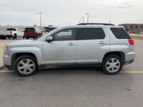 Used 2017 GMC Terrain SLE w/ Driver Alert Package I image 2