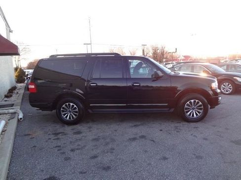 Used 2017 Ford Expedition EL XLT image 5