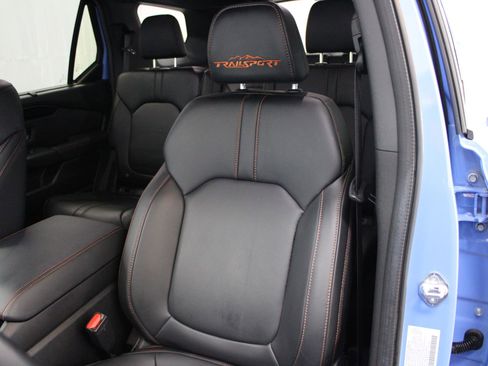 Used 2024 Honda Pilot TrailSport image 19