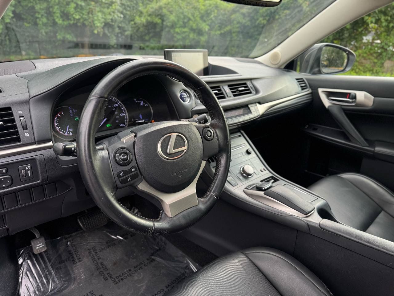 Used 2015 Lexus CT 200h w/ Navigation Package FWD image 11