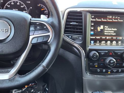 Used 2017 Jeep Grand Cherokee Altitude AWD/4WD image 27