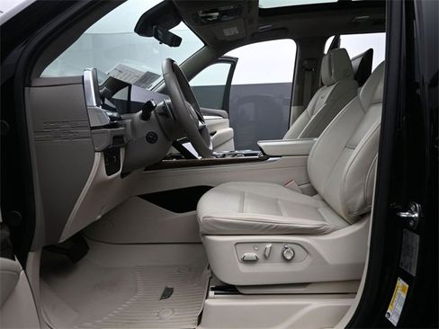 Certified 2025 Cadillac Escalade Premium Luxury Platinum w/ LPO, Floor Liner Package image 10