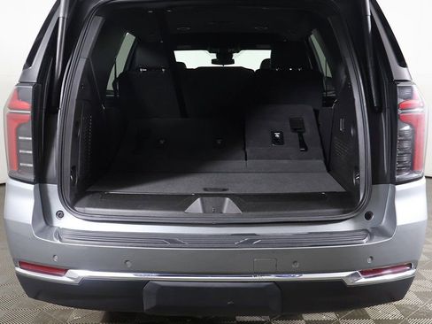 Used 2025 Chevrolet Tahoe LT AWD/4WD image 18