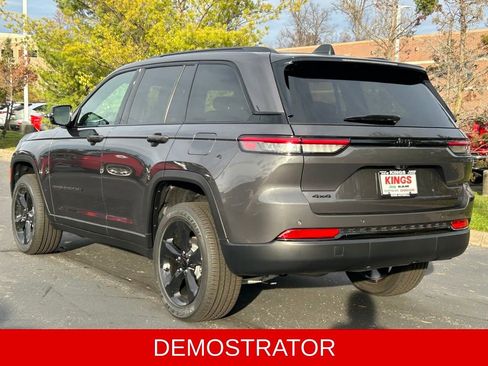 New 2025 Jeep Grand Cherokee Altitude image 5