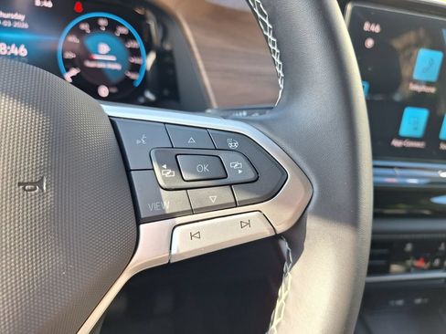 Used 2026 Volkswagen Atlas SE FWD image 16