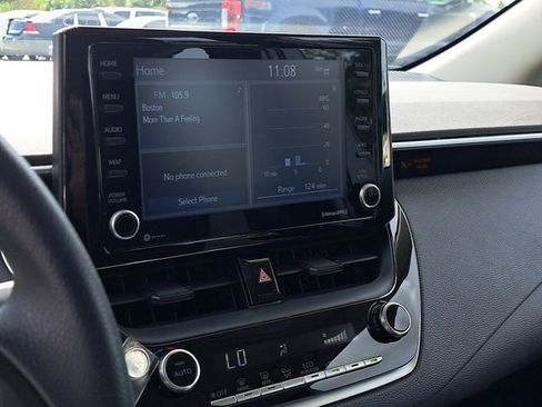 Used 2022 Toyota Corolla LE image 24