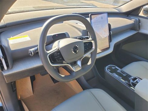 New 2025 Volvo EX30 Plus w/ Protection Package Premier image 14