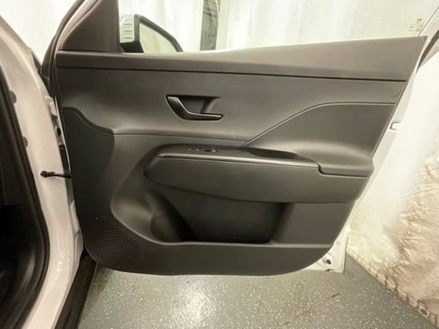 Used 2025 Hyundai Kona SEL AWD/4WD image 22