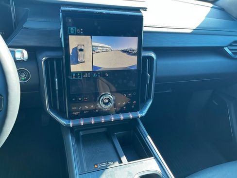 Used 2024 GMC Acadia AT4 w/ Super Cruise Package image 19