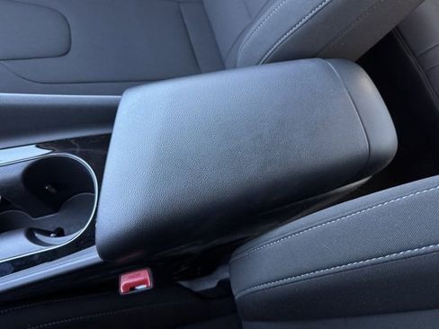 Used 2024 Hyundai Elantra SEL w/ Convenience Package image 18