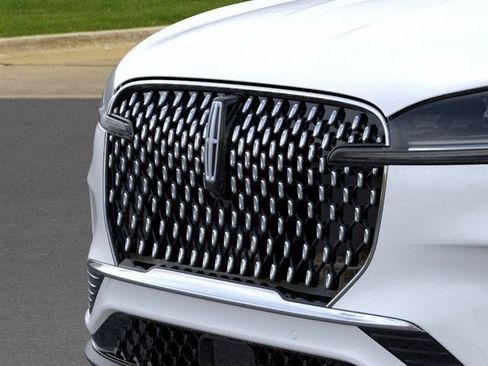 New 2026 Lincoln Aviator Reserve AWD/4WD image 39