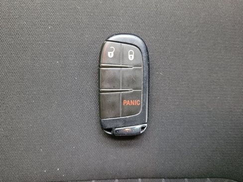 Used 2020 Jeep Compass Sport AWD/4WD image 32
