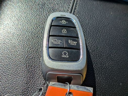 Used 2023 Hyundai Santa Cruz SEL w/ Activity Package image 32