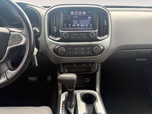 Used 2016 Chevrolet Colorado LT w/ LT Convenience Package RWD image 11