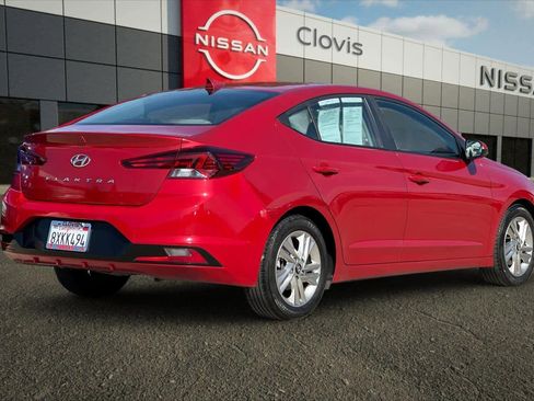 Used 2019 Hyundai Elantra SEL image 3