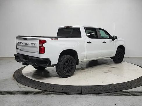 Used 2021 Chevrolet Silverado 1500 LT Trail Boss w/ Bed Protection Package AWD/4WD image 7