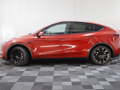 Used 2023 Tesla Model Y Long Range image 4