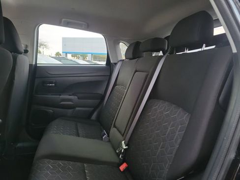 Used 2025 Mitsubishi Outlander Sport ES image 9