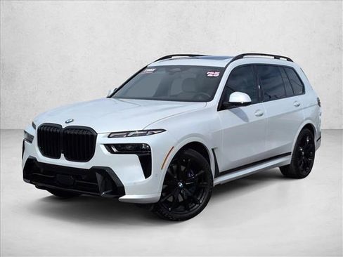 Used 2025 BMW X7 xDrive40i w/ M Sport Package image 1