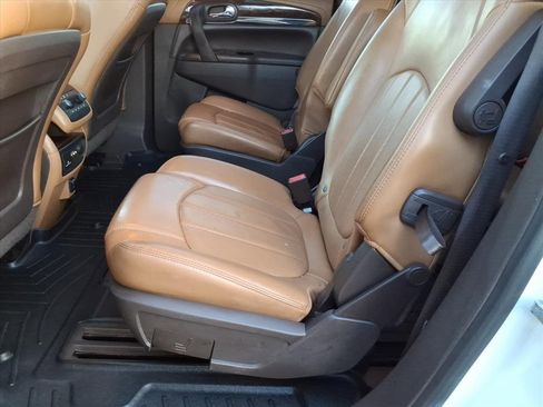 Used 2015 Buick Enclave Leather image 12