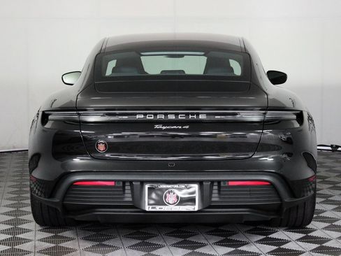 Used 2025 Porsche Taycan image 6