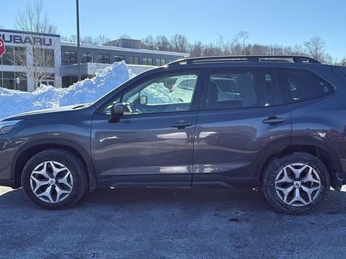 Certified 2023 Subaru Forester Premium image 6