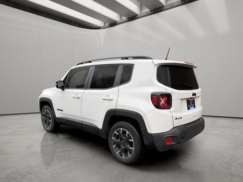 Used 2023 Jeep Renegade Latitude image 3