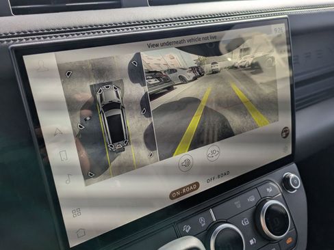 New 2026 Land Rover Defender 130 X-Dynamic SE image 20