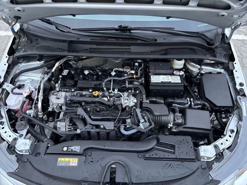 Used 2025 Toyota Corolla LE image 31