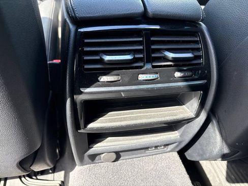 Used 2020 BMW 530i w/ Premium Package RWD image 19