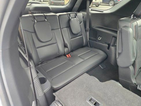 Certified 2025 Ford Explorer ST image 11