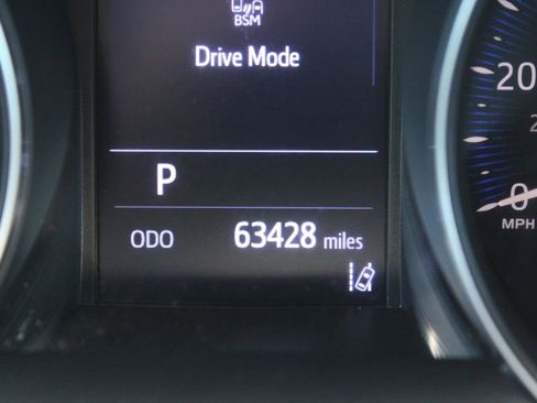 Used 2019 Toyota C-HR XLE FWD image 28